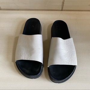 Sorel Women’s Roaming Decon Slide Sandal | Black & White | Size 7.5 |